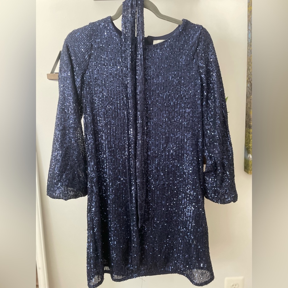 dress size 6-8 women